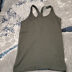 Lululemon top